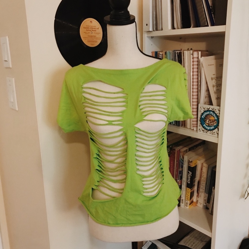 neon green ripped t shirt | unknown size